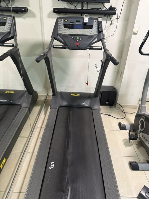 משטח ריצה שחוק בהליכון לפני שנקרע – סימני אזהרה